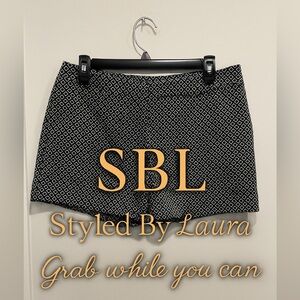 Modern Fit Worthington Shorts • Geometric Print • 6 ❤️